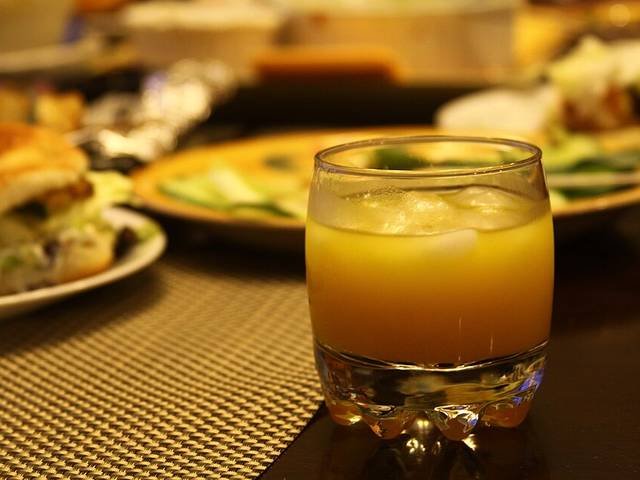 Ingredients and preparation for aam panna