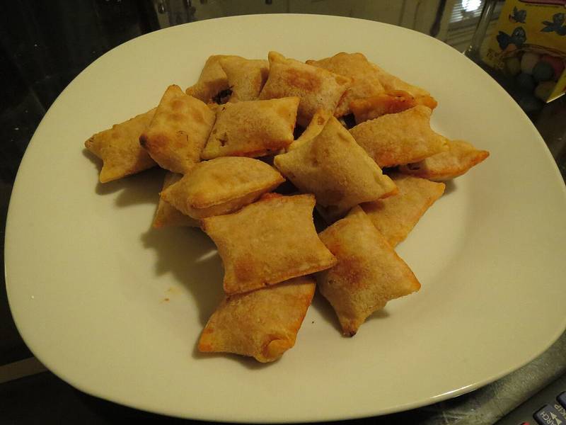 Air Fryer Pizza Rolls