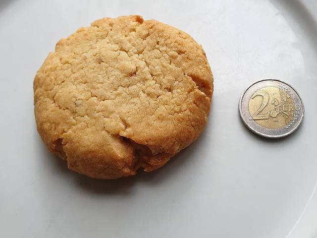 Ingredients and preparation for anzac biscuits