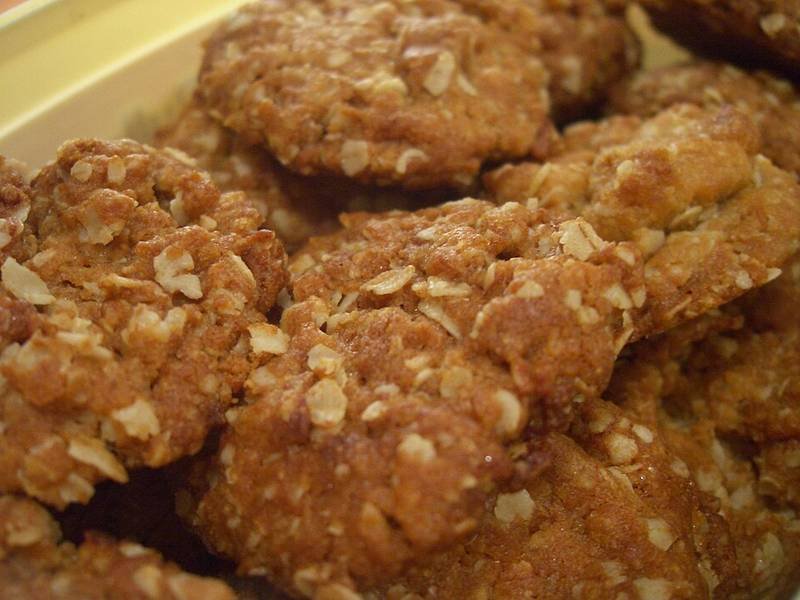 Anzac Biscuits — Australian baking recipe, served and ready to eat