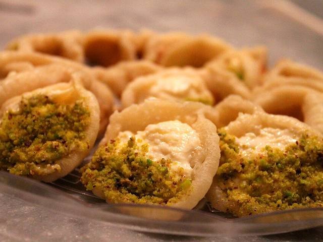 Ingredients and preparation for atayef asafiri