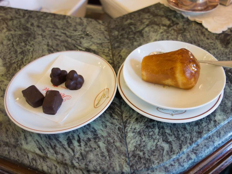 Babà Napoletano
