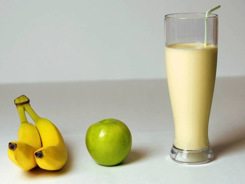 Banana Smoothie, an American drink recipe — easy banana milk smoothie