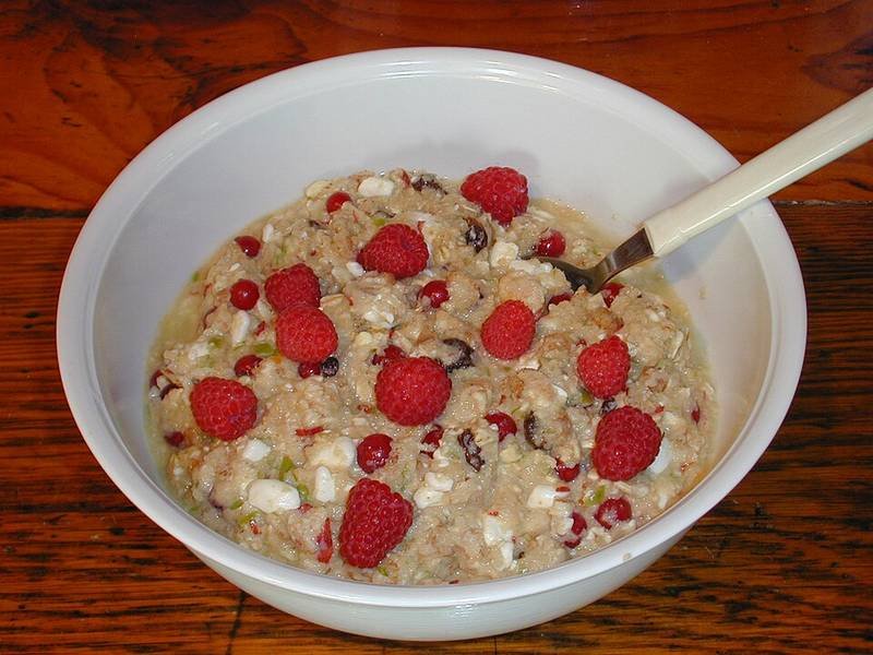 Bircher Muesli — Swiss breakfast recipe, served and ready to eat