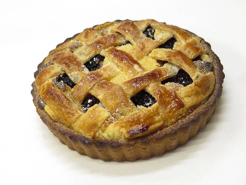 Blackberry and Apple Pie