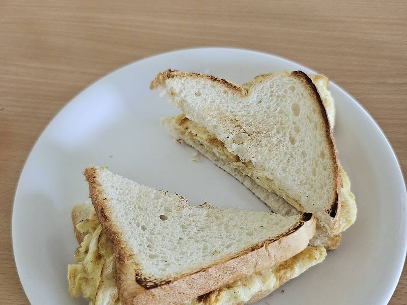 Bread Omelette