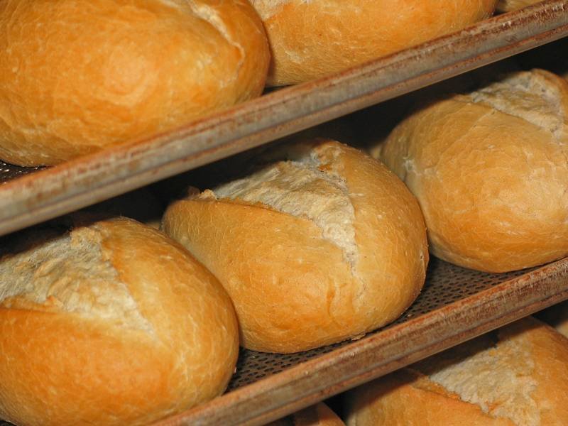 Bread Rolls, a British baking recipe — budget homemade rolls