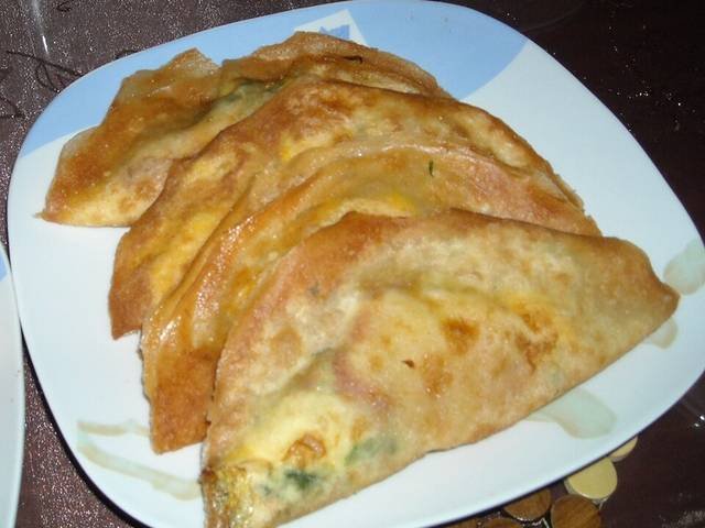 Ingredients and preparation for tunisian brik
