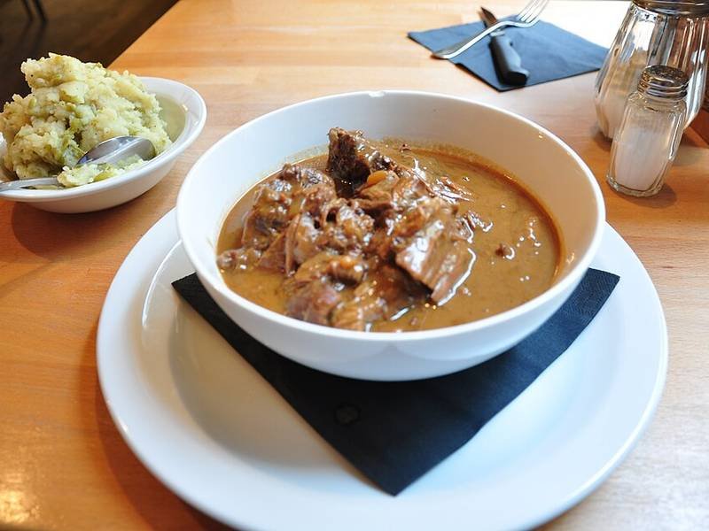 Carbonnade Flamande — Belgian dinner recipe, served and ready to eat