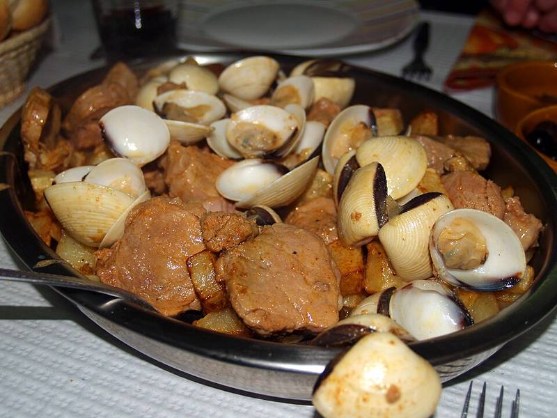 Carne de Porco a Alentejana