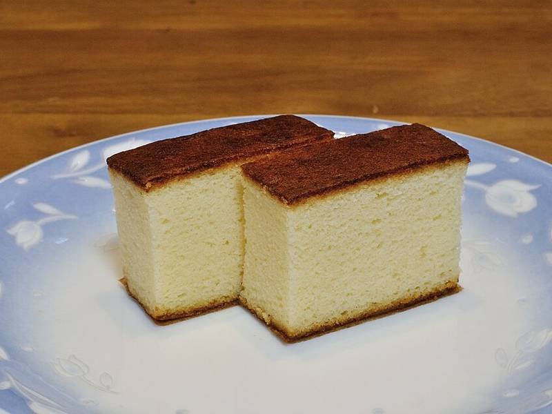Castella Cake — Japanese baking recipe, served and ready to eat