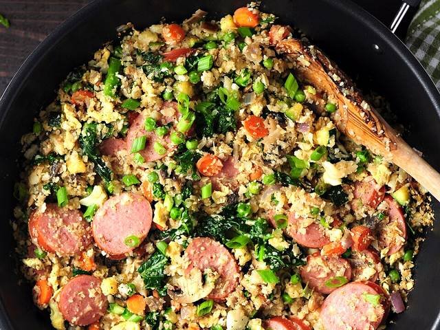 Ingredients and preparation for chicken cauliflower fried rice