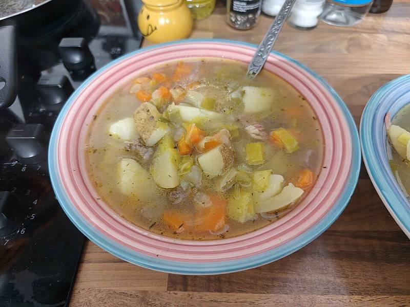 Welsh Cawl — Welsh dinner recipe, served and ready to eat