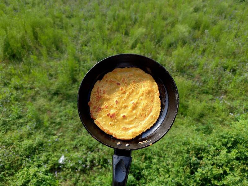 Chapati (Roti) — Indian baking recipe, served and ready to eat