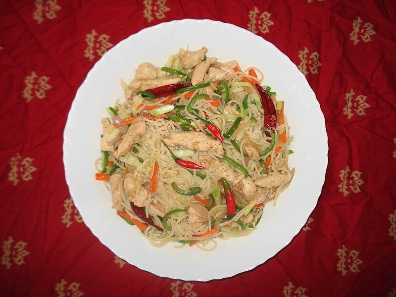 Chicken Chow Mein — Chinese quick meals recipe, served and ready to eat