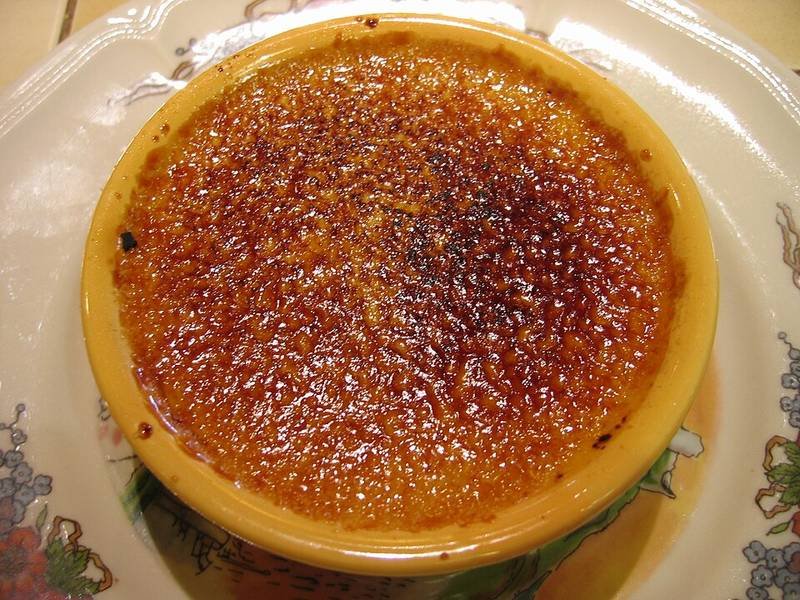 Crème Brûlée — French desserts recipe, served and ready to eat