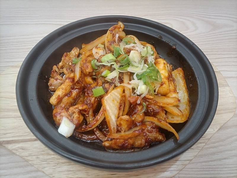 Dakgalbi — Korean dinner recipe, served and ready to eat