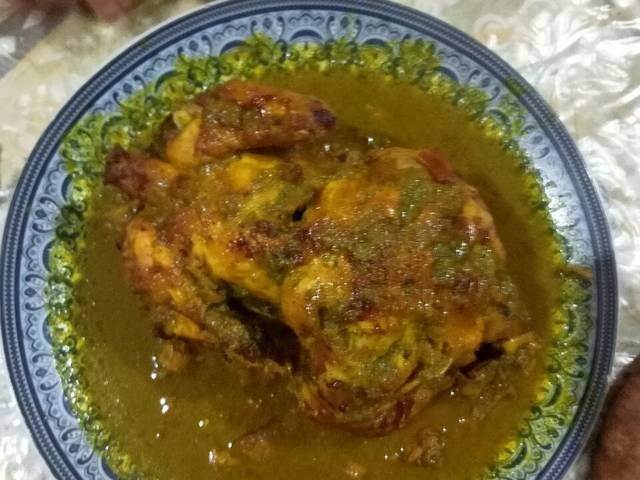 Ingredients and preparation for djaj mhammar