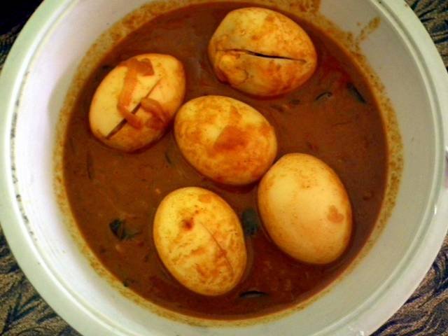 Ingredients and preparation for egg curry