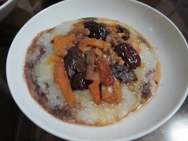 Ingredients and preparation for eight treasure rice