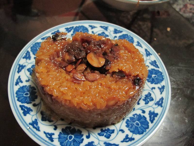 Eight Treasure Rice — Chinese desserts recipe, served and ready to eat