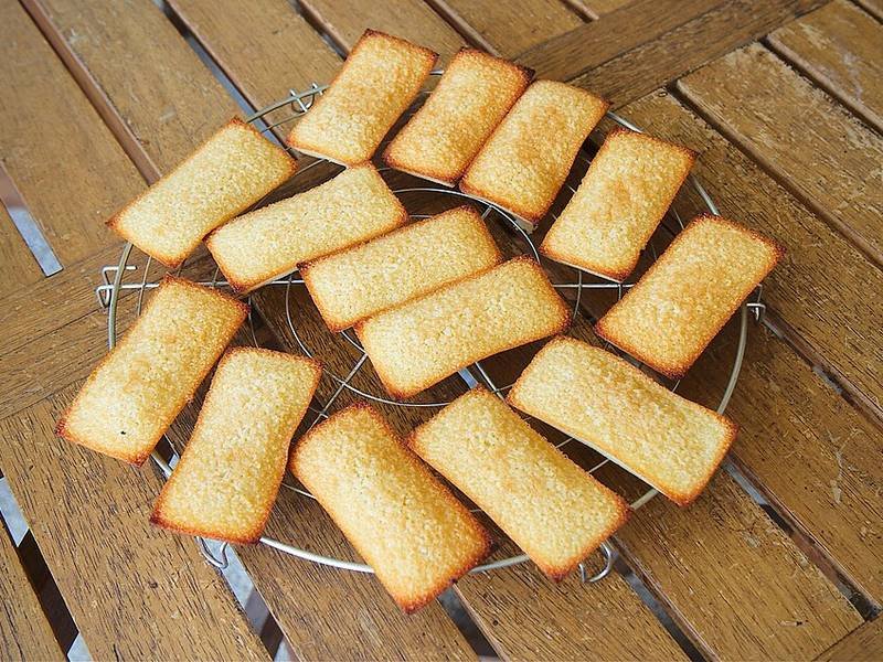 Financiers — French baking recipe, served and ready to eat