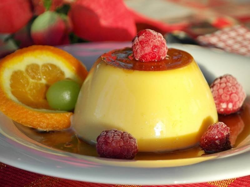 Flan Napolitano — Mexican desserts recipe, served and ready to eat