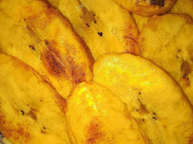 Ingredients and preparation for fried sweet plantain