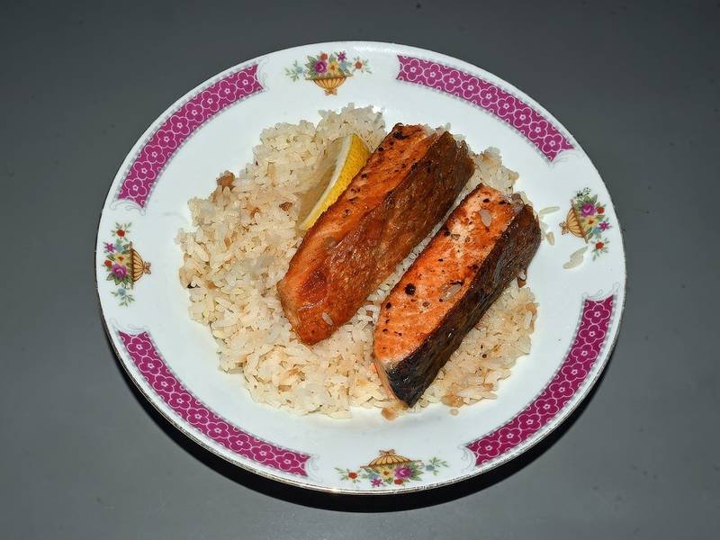 Grilled Salmon, an American dinner recipe — salmon on the grill
