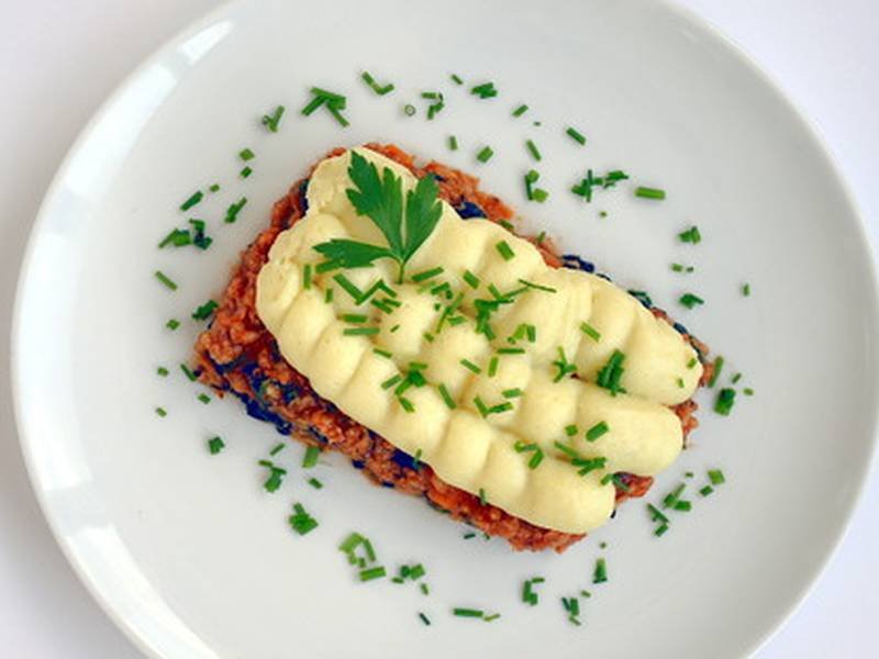 Hachis Parmentier — French dinner recipe, served and ready to eat