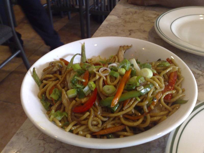 Hakka Noodles — Indian dinner recipe, served and ready to eat