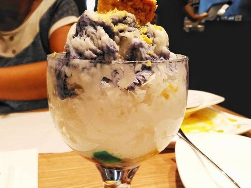 Halo-Halo — Filipino desserts recipe, served and ready to eat