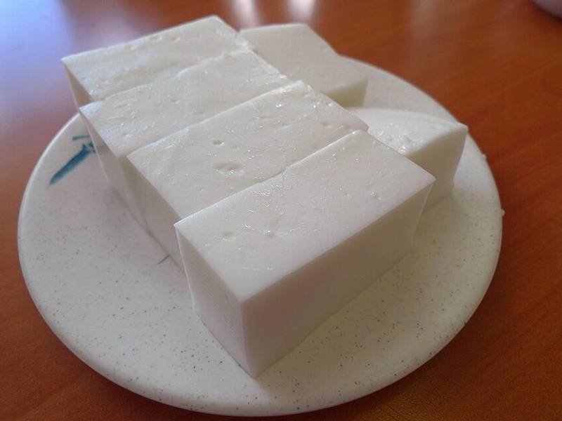 Haupia — Hawaiian desserts recipe, served and ready to eat