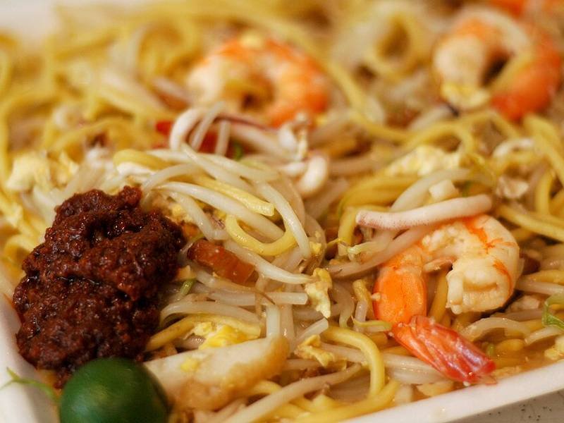 Hokkien Mee — Malaysian dinner recipe, served and ready to eat