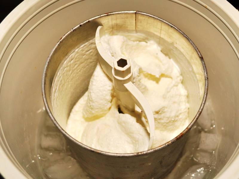 Homemade Vanilla Ice Cream