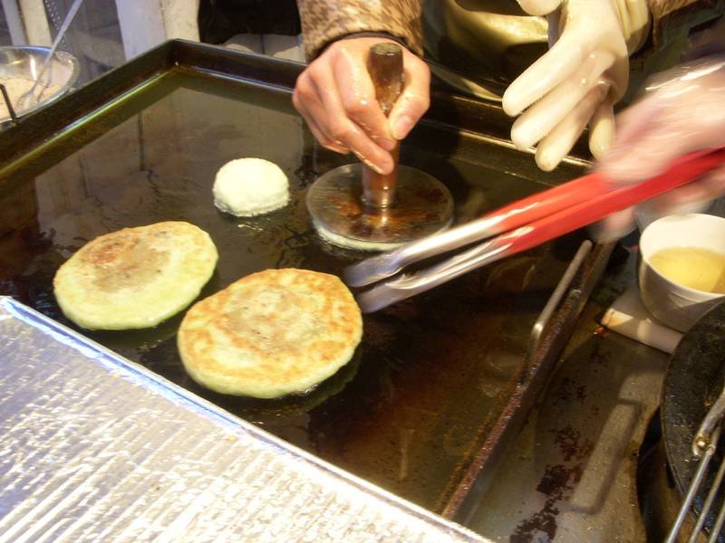 Hotteok — Korean desserts recipe, served and ready to eat