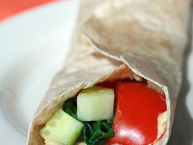Hummus Veggie Wrap, a Middle Eastern lunch recipe — weight loss friendly veggie wrap
