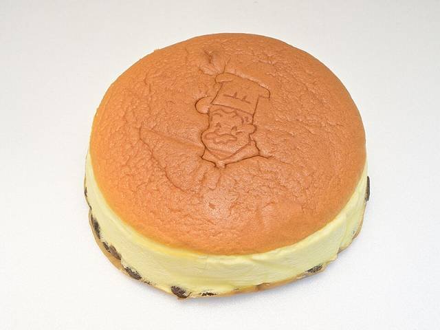 Japanese Cotton Cheesecake — Japanese desserts recipe, served and ready to eat