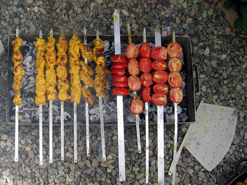 Joojeh Kabab — Persian dinner recipe, served and ready to eat