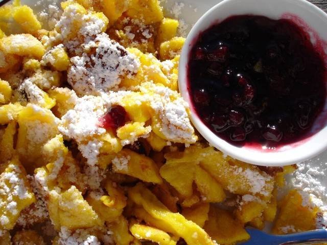 Ingredients and preparation for kaiserschmarrn
