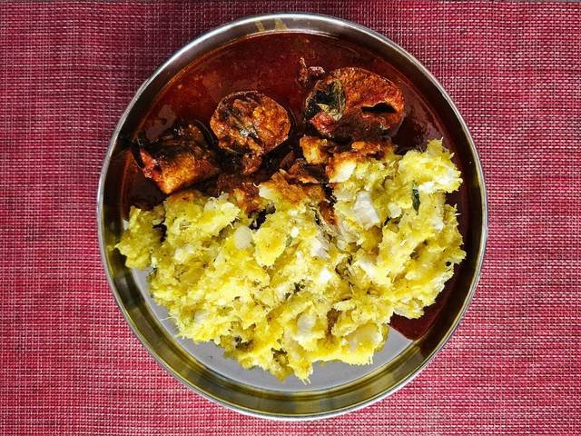 Ingredients and preparation for kerala fish curry