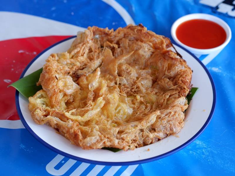 Khai Jiao — Thai breakfast recipe, served and ready to eat