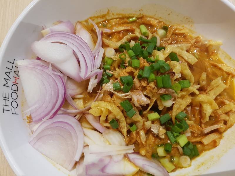 Khao Soi — Thai dinner recipe, served and ready to eat