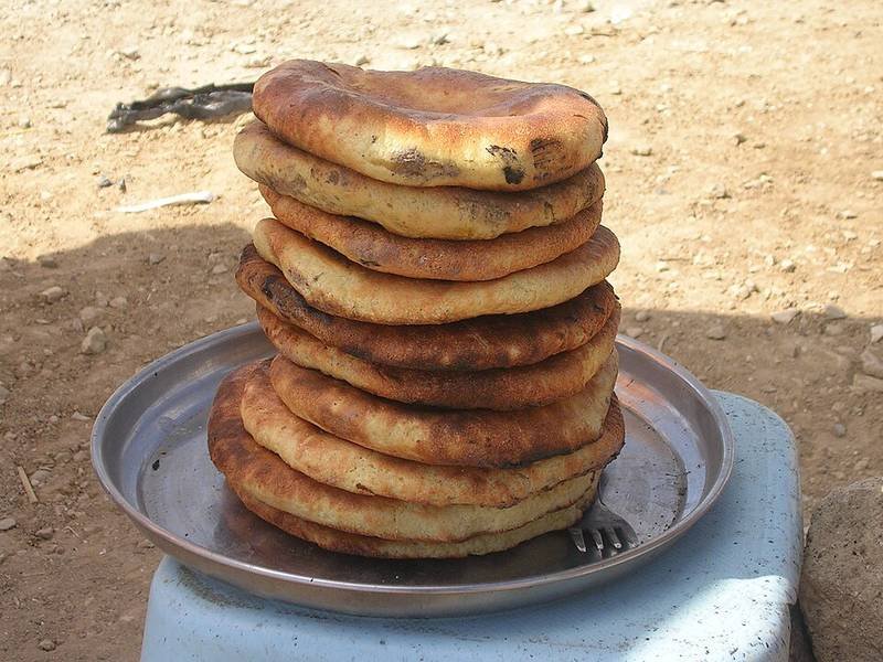 Khobz Tabouna — Tunisian baking recipe, served and ready to eat