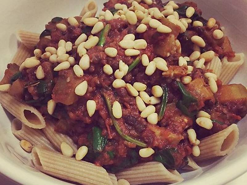 Lentil Bolognese, an Italian dinner recipe — budget bolognese without meat