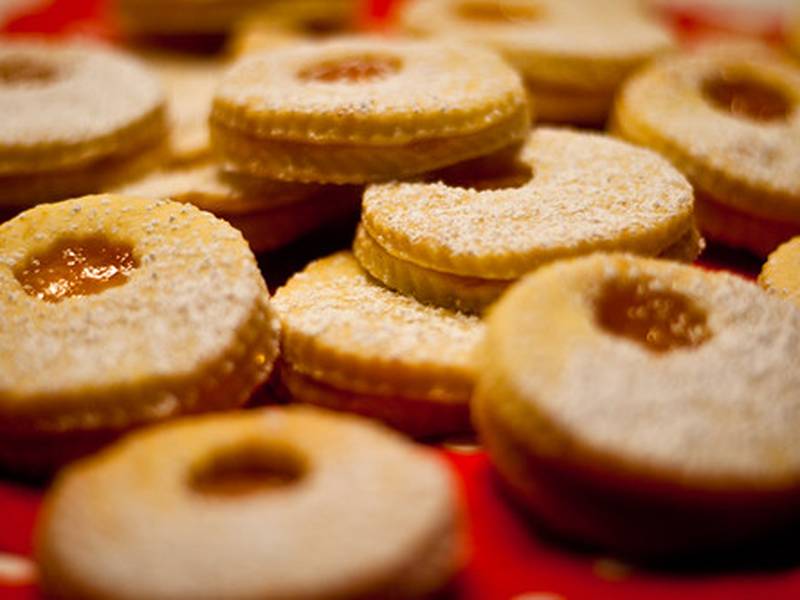 Linzer Cookies