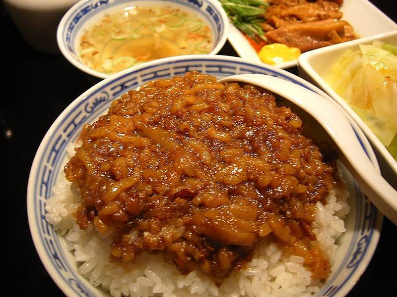 Lu Rou Fan — Taiwanese dinner recipe, served and ready to eat