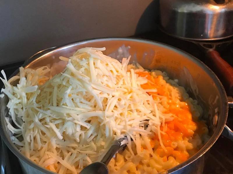 Baked Mac and Cheese — American dinner recipe, served and ready to eat