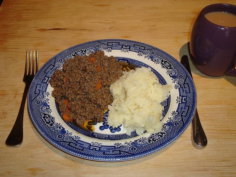 Mince and Tatties, a Scottish dinner recipe — budget mince and mash