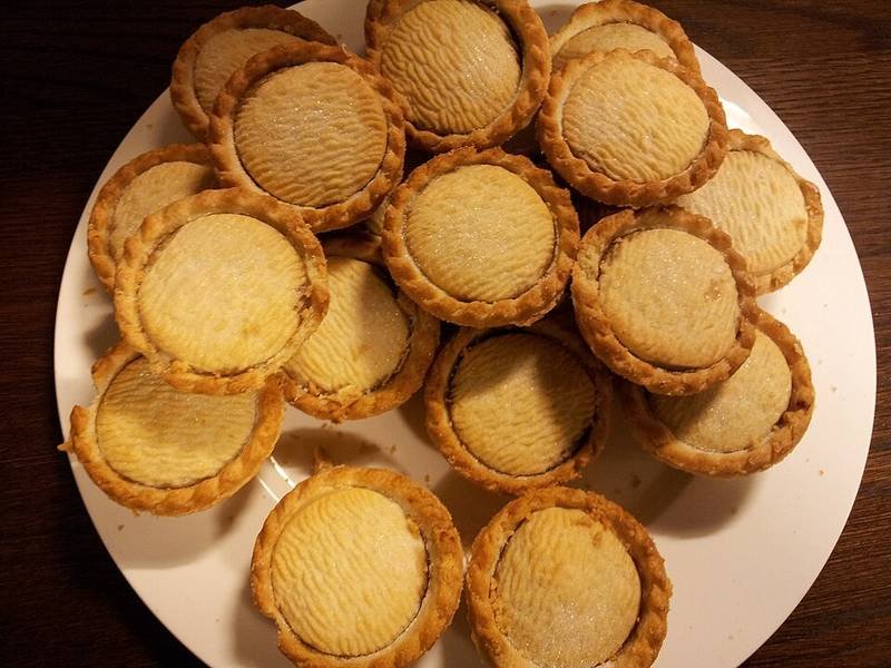 Mince Pies — British holiday specials recipe, served and ready to eat